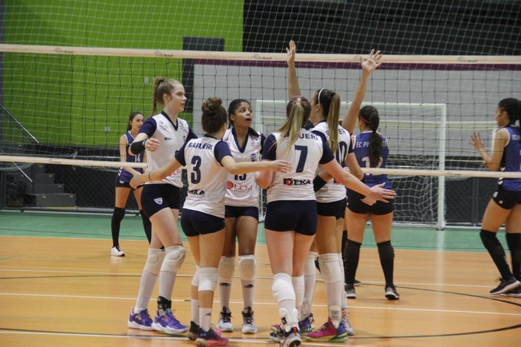 Barueri Esporte Forte Sub-15 vence mais uma vez no Campeonato Metropolitano de Vôlei