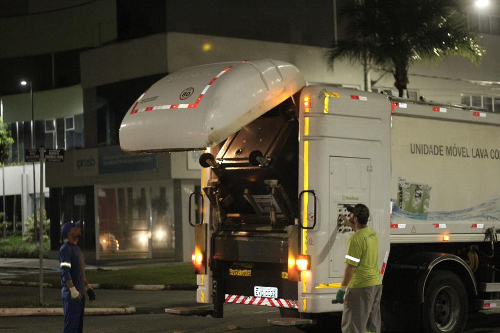 Barueri investe em coletores de lixo para manter a cidade limpa