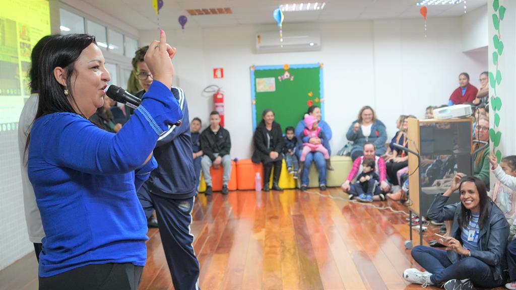 Escolas da rede realizam atividades para lembrar o Dia Nacional do Surdo