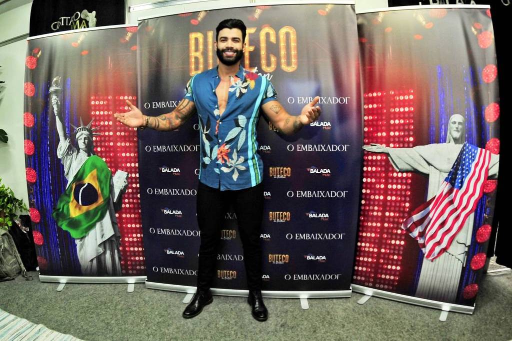 Gusttavo Lima é processado por divulgar número de telefone ativo em música de sucesso