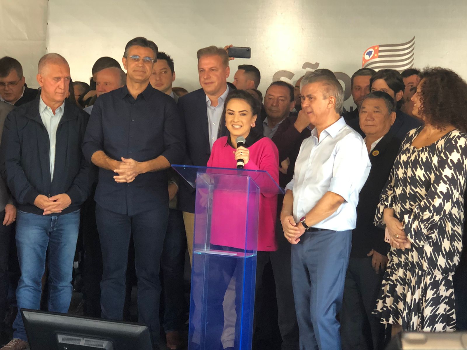 Durante evento em Barueri, Governador Rodrigo Garcia inicia obras de ampliação das marginais da Rodovia Castello Branco