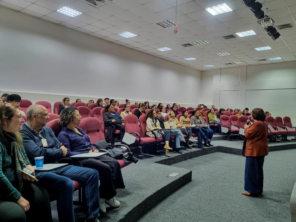 Palestra mobiliza profissionais da saúde para campanha Junho Vermelho em Barueri