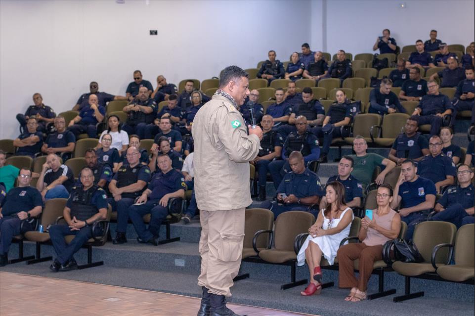 Segurança realiza palestra para identificar e prevenir o suicídio