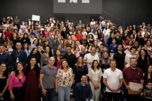 Formatura do Programa Famílias Fortes lota auditório da Secretaria de Educação